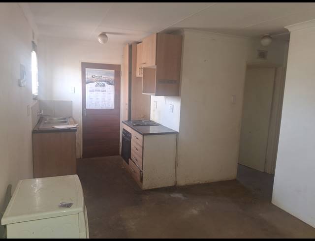 2 BEDROOM FREEHOLD FOR SALE IN WINDMILL PARK
